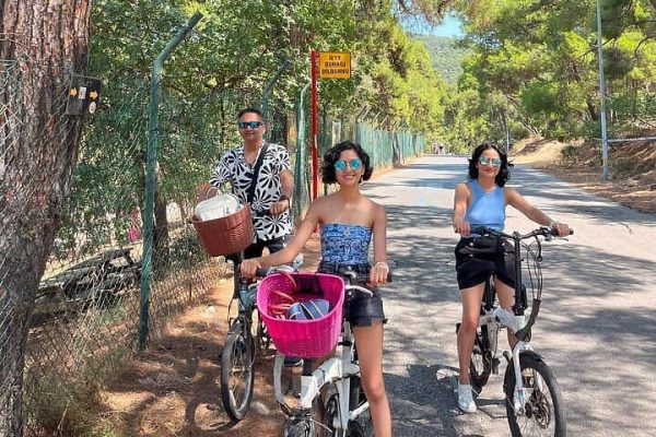 Princes’ Islands Tour from Istanbul with Lunch & Private Boat