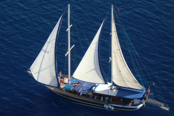 Mavi Boncuk Gulet Yacht Charter